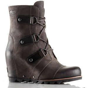Sorel Joan of Arctic Wedge Mid boot | size: 7.5